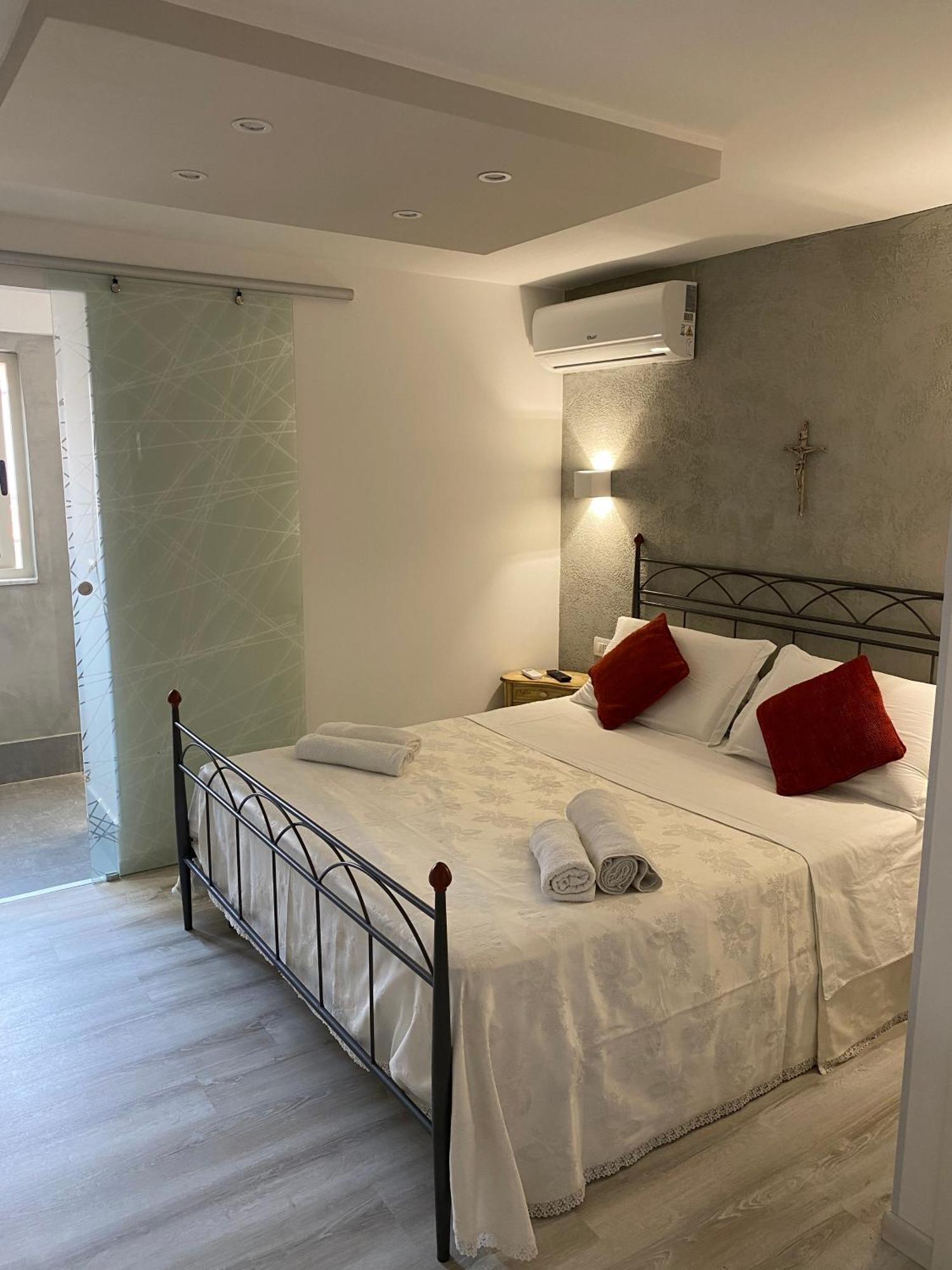 Royal House * Catane